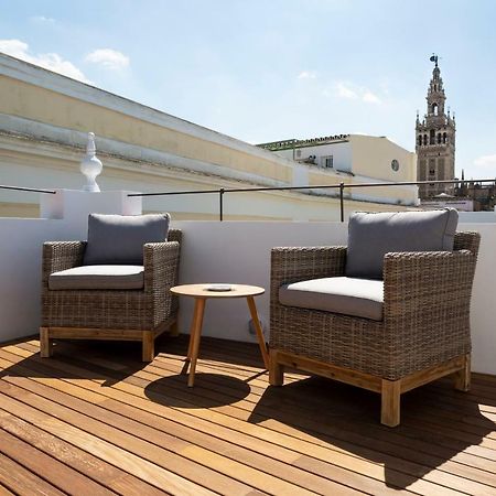 Basic Hotel Sevilla Catedral Exterior photo