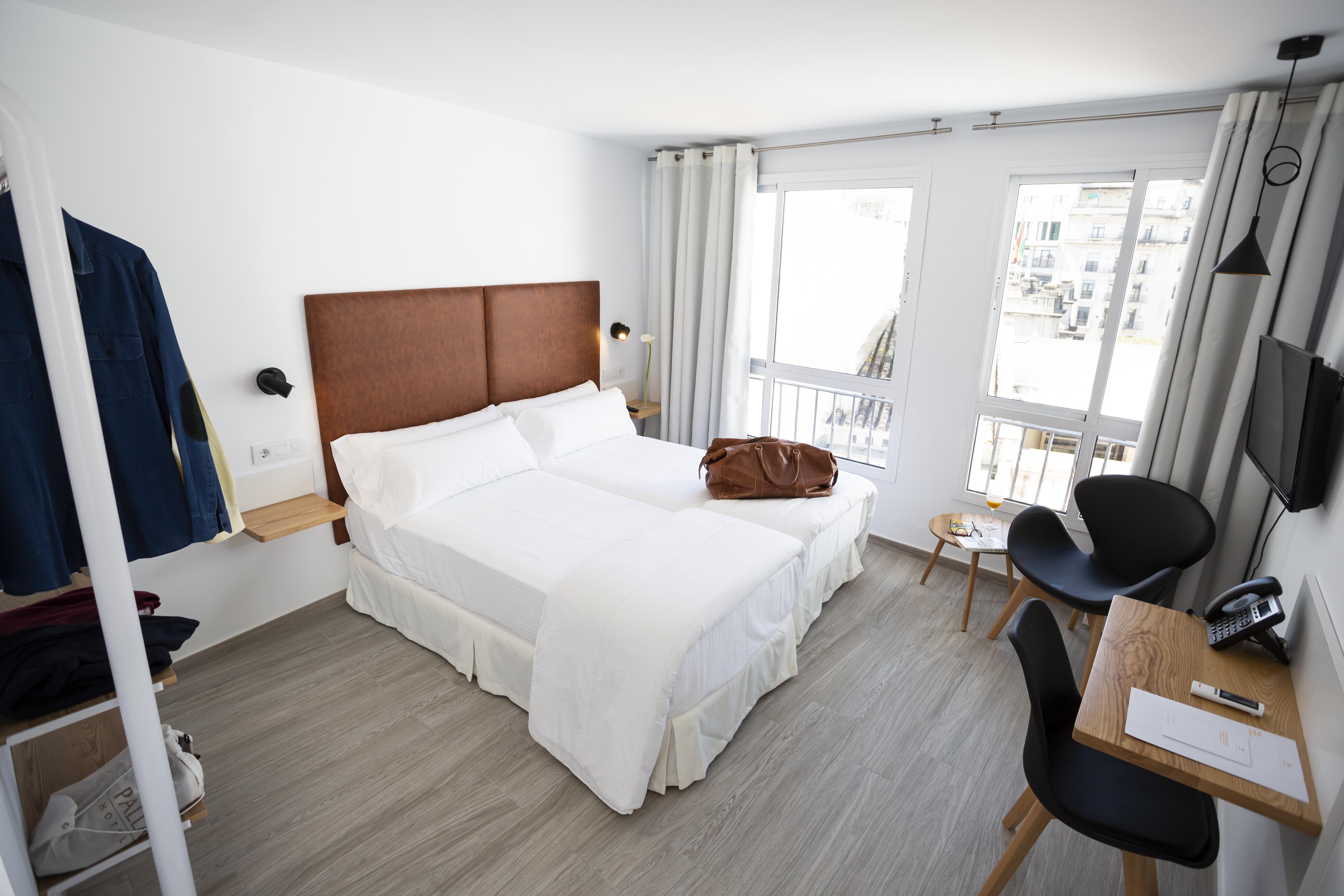 Basic Hotel Sevilla Catedral Exterior photo