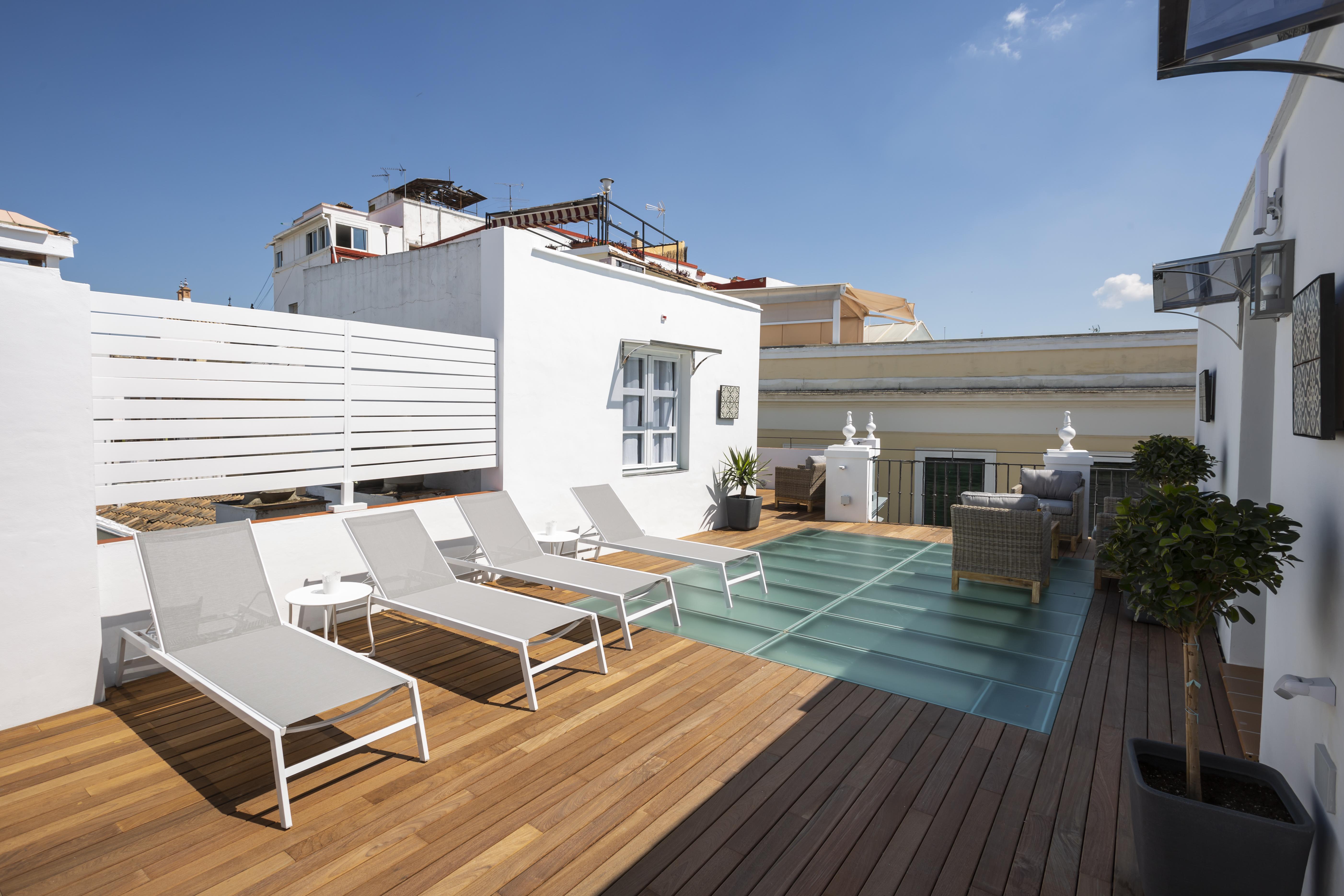 Basic Hotel Sevilla Catedral Exterior photo