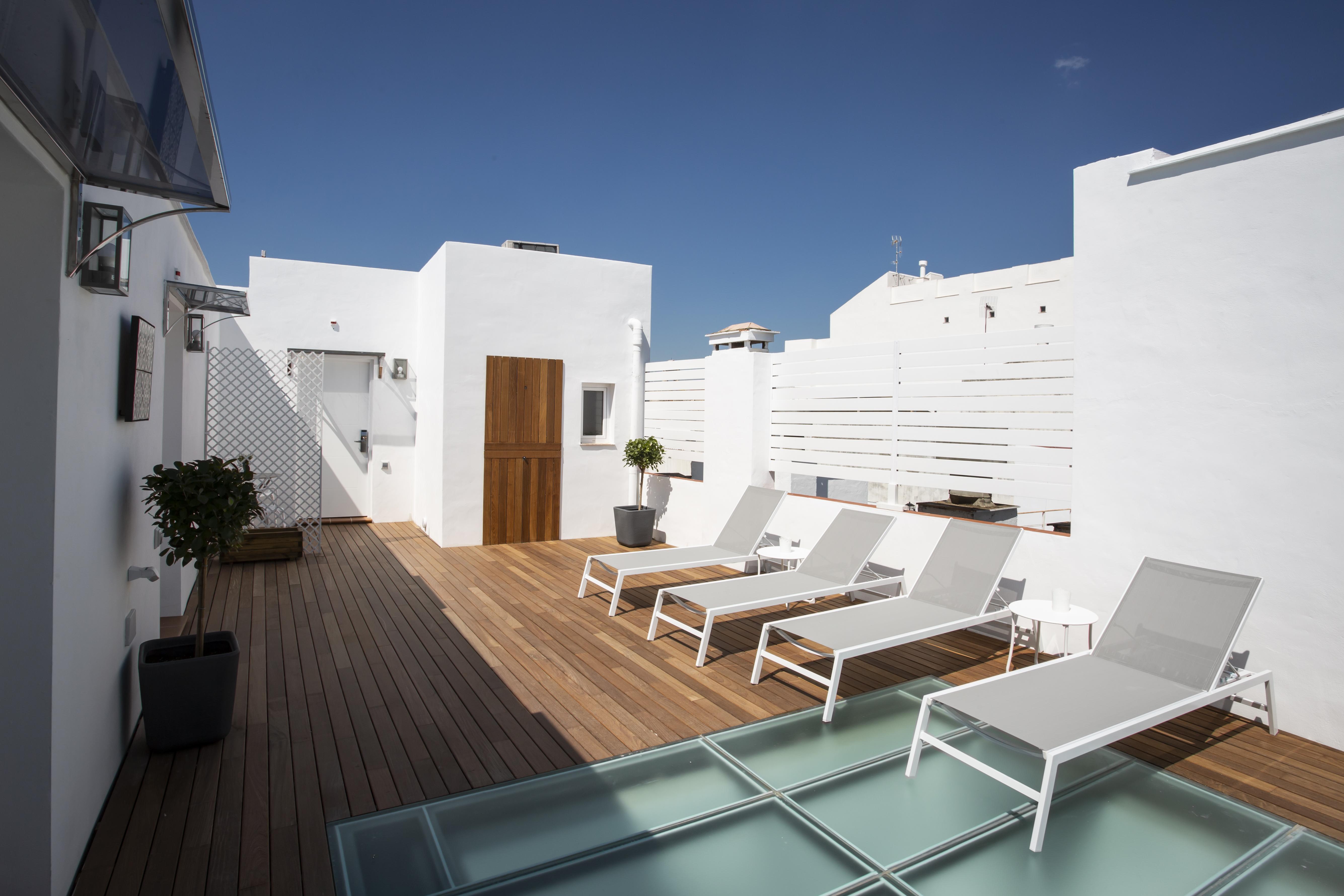 Basic Hotel Sevilla Catedral Exterior photo