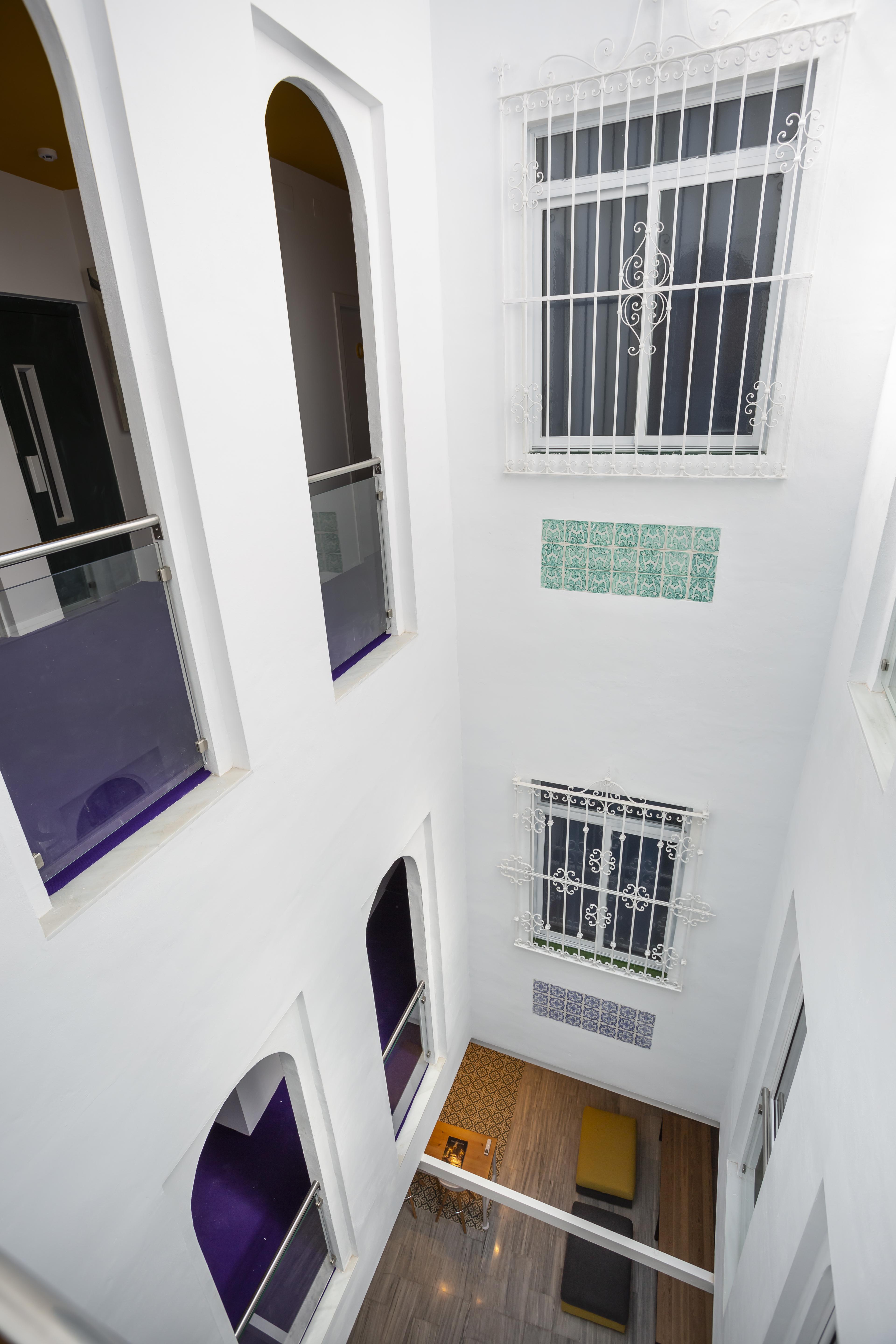 Basic Hotel Sevilla Catedral Exterior photo