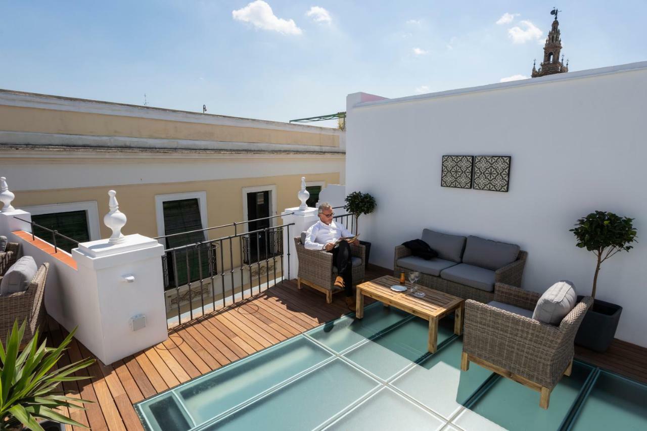 Basic Hotel Sevilla Catedral Exterior photo