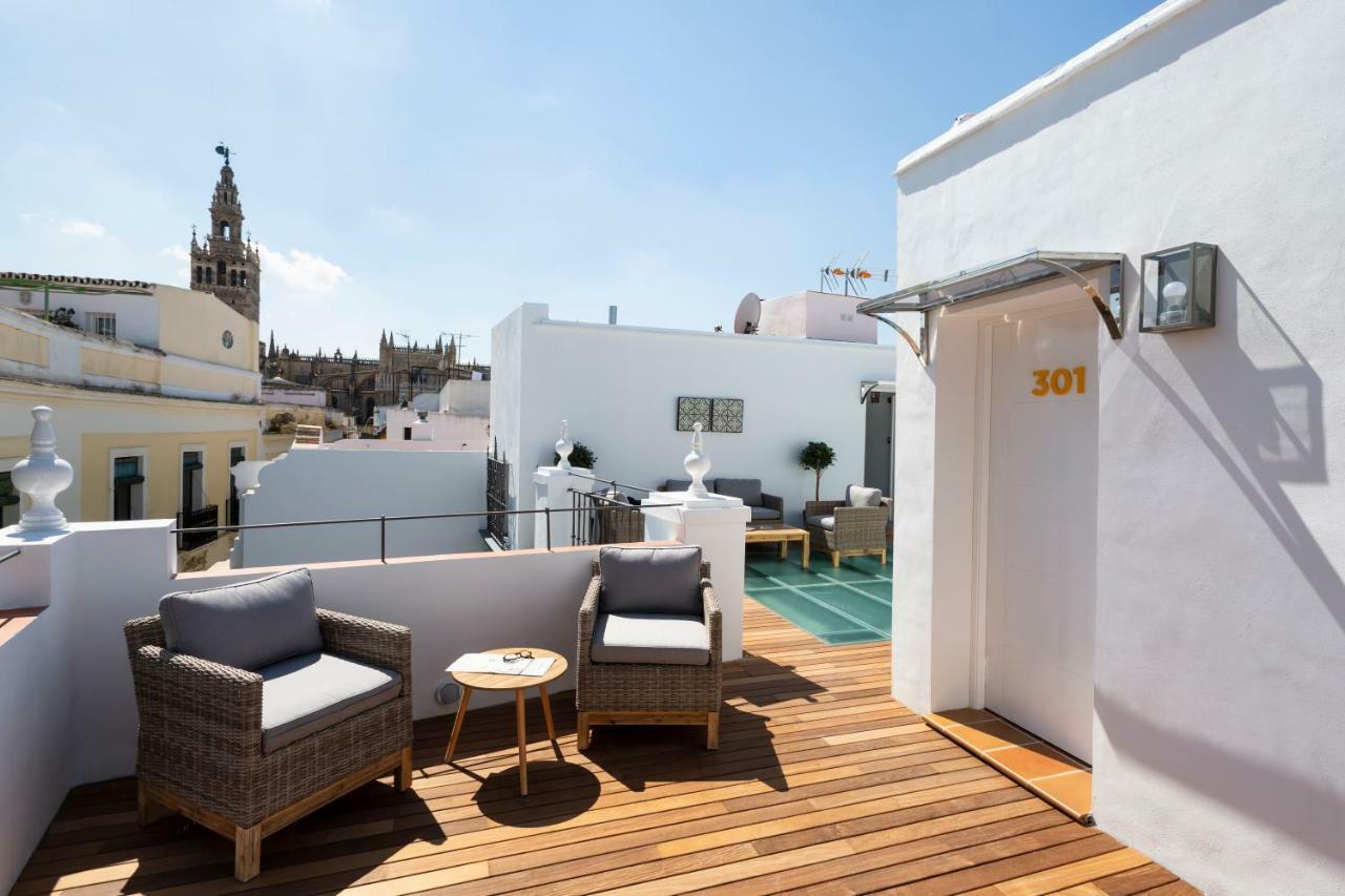 Basic Hotel Sevilla Catedral Exterior photo